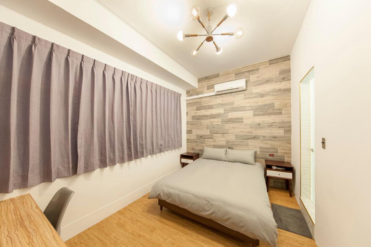 Slow Inn Tainan Bagian luar foto